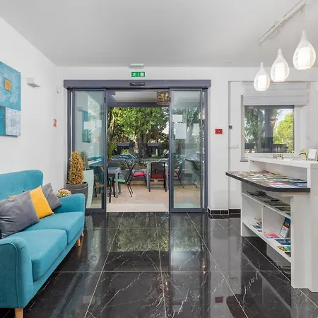 Apartamento Stunning In With Wifi - Cir773